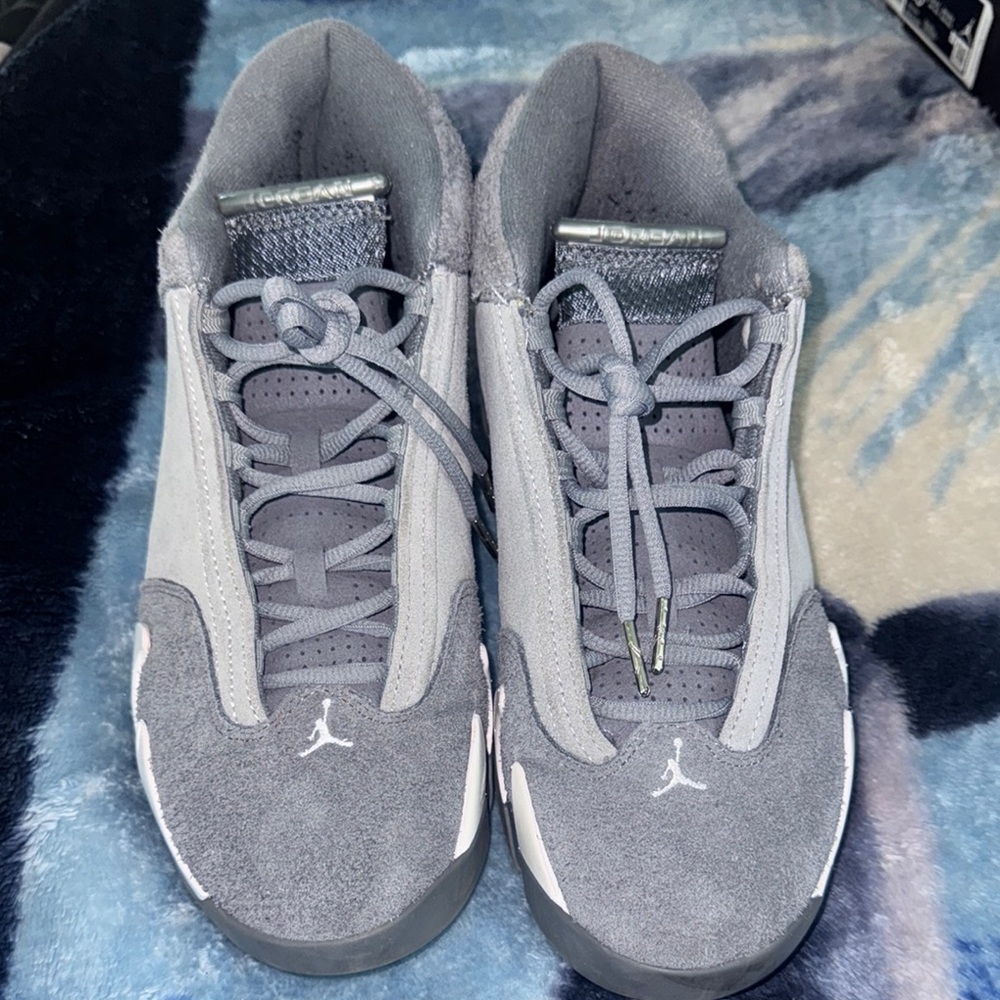 Jordan Men's Sneakers in Gray and White